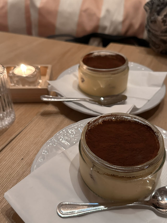 香港｜打卡Cafe｜粉紅色的法國建築Pane e Latte
