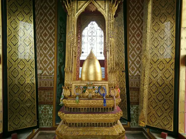 Pay homage to the Buddha's relics at the Metal Castle.