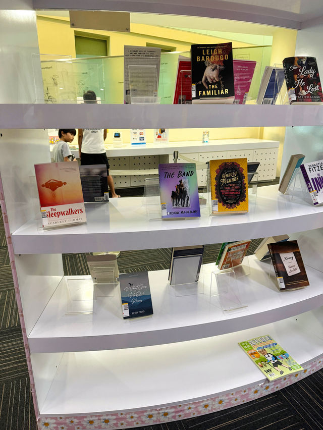 🇸🇬 Bishan Public Library: A Modern Haven for Book Lovers