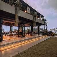 THE UPPER CLIFT | RESORT & CAFE 