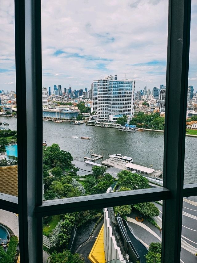 Starbucks Reserve Chao Phraya Riverfront