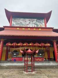 Lian Shan Shuang Lin Monastery บูชาเครื่องราง