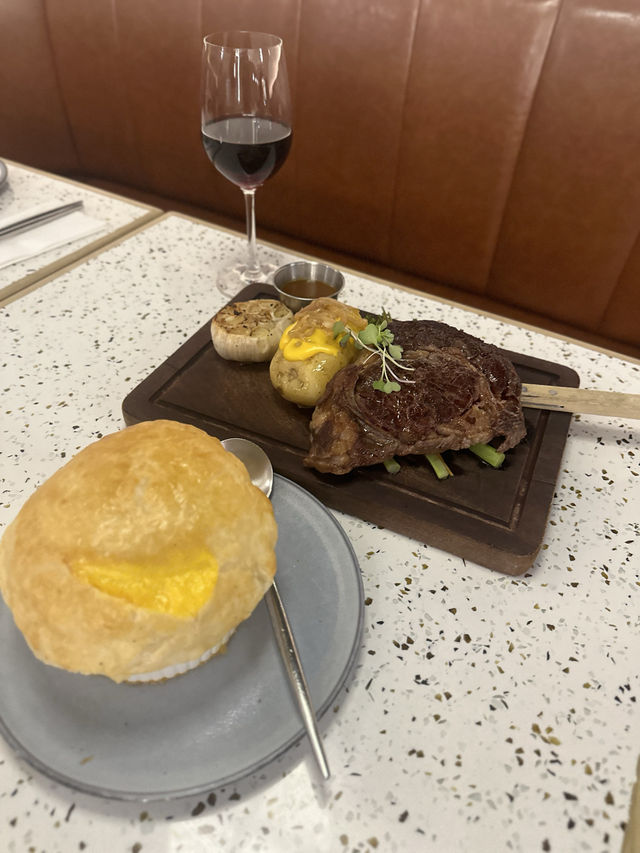 英倫風餐廳🇬🇧火焰啤酒春雞表演