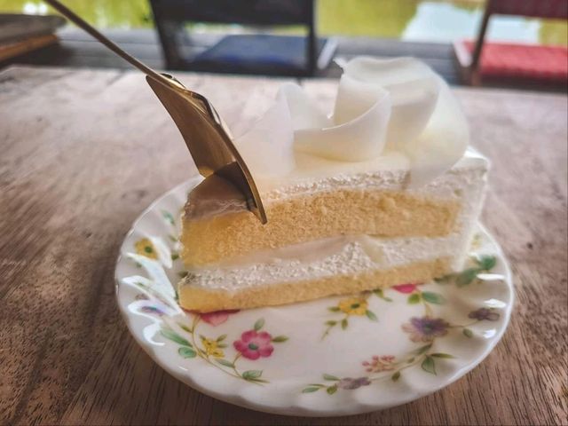 ☕️คาเฟ่ริมน้ำ บรรยากาศดี @สมุทรสาคร