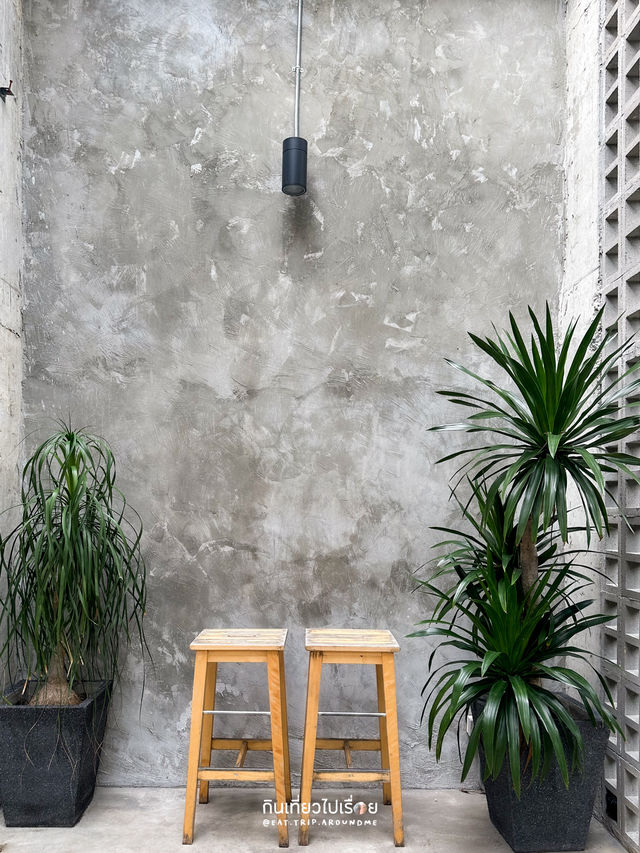 คาเฟ่สไตล์ Loft Glasshouse ย่านตลิ่งชัน