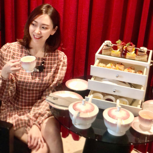 Pretty Afternoon Tea 🫖 in Luxury Jewel Box 