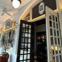 シンガポール老舗バー“Long Bar“でsingapore slingを堪能✨