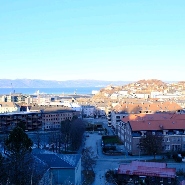 挪威的教育城市Trondheim，最後的極光