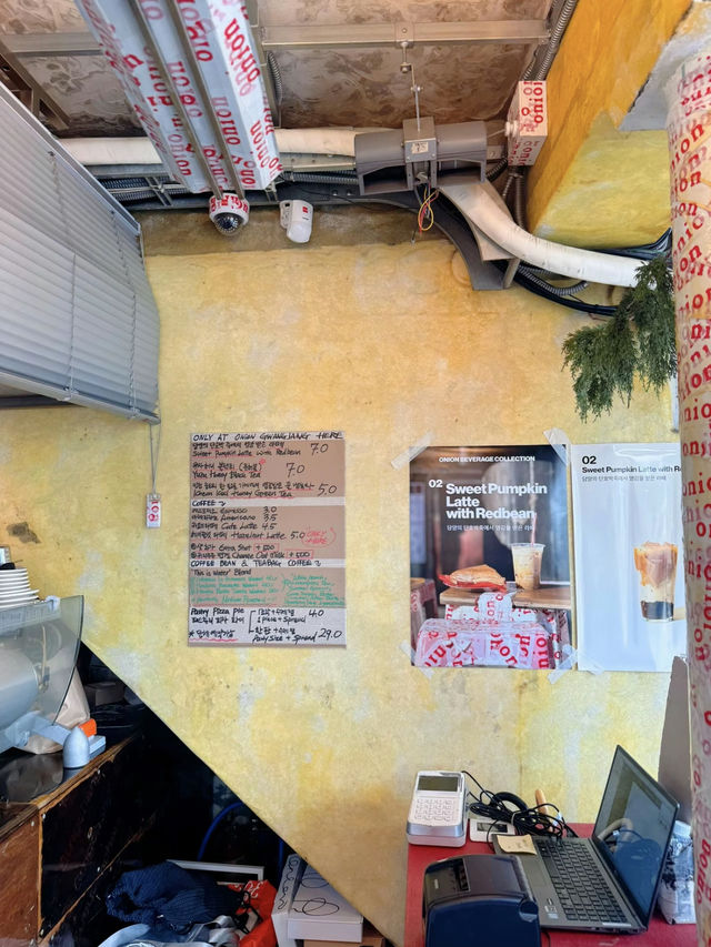 【韓国】市場に突如現れるおしゃれカフェ🫣🤍🌿ローカルさとモダンさが絶妙な空間onion☕️🥧