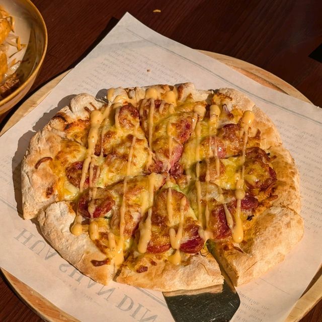 「華山町 餐酒館」藝文特區旁的時尚驛站