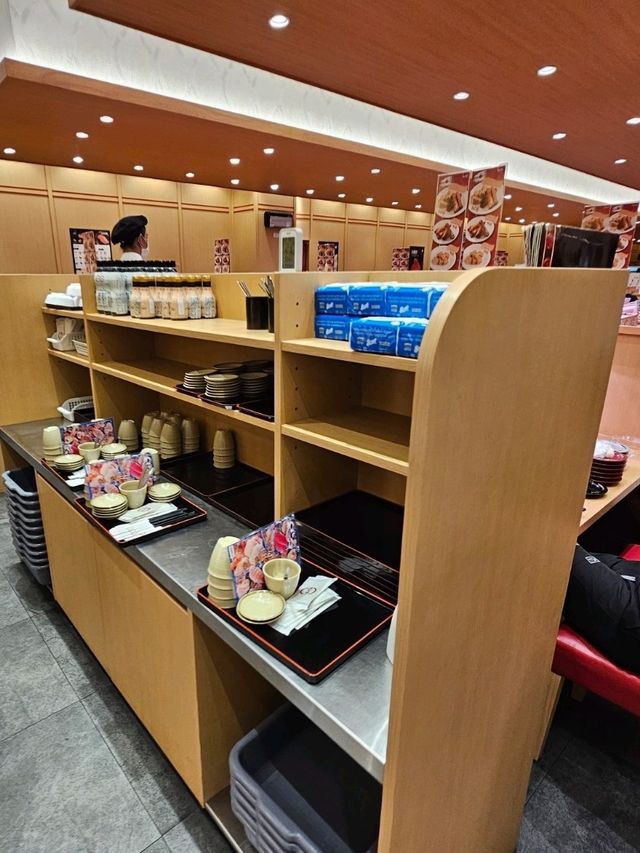 ร้านซูชิโร่ซูชิสไตล์ญี่ปุ่น สาขาเดอะมอลล์งาม