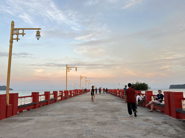 สะพานสราญวิถี จุดชมวิวพระอาทิตย์ตก🥰