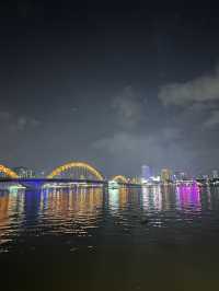 Dragon & CauTinhYea bridge ดานัง เวียดนาม