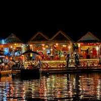 ล่องเรือ ชมแสงไฟบ้านรักไทย แม่ฮ่องสอน