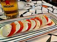 A Slice of Italy in Jakarta: Mike Pizza’s Culinary Delight