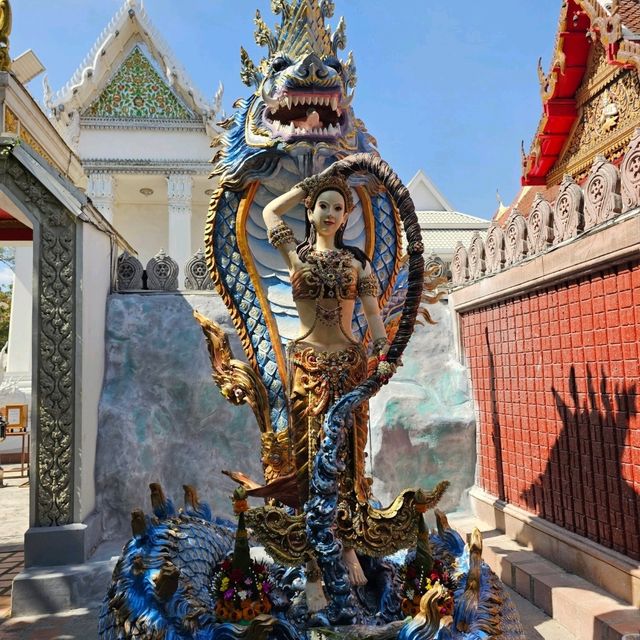 สายมูห้ามพลาดที่วัดนาคปรก