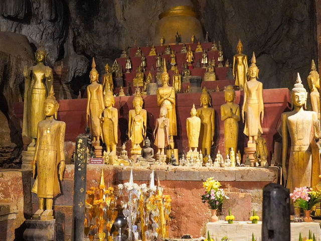 ถ้ำปากอู (ถ้ำติ่ง) หลวงพระบาง ความงามริมแม่น้ำโขง