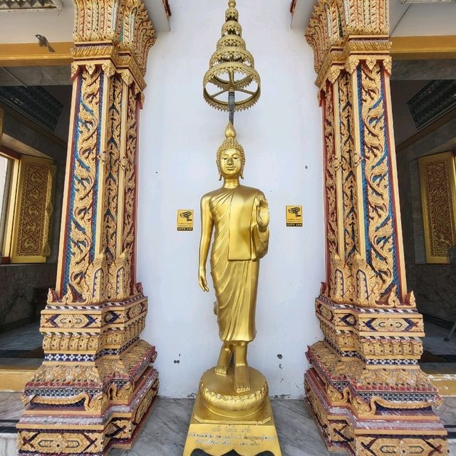 วัดดอกไม้ พระราม3 เขตยานนาวา