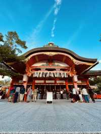 🇯🇵 Kyoto’s Beauty: Rising Sun Above the Crowds