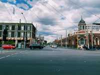Strolling Through Carlton Gardens: A Blend of Culture and Charm