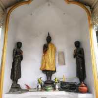 สักการะขอพรพระพุทธฉาย ณ วัดขี้เหล็ก