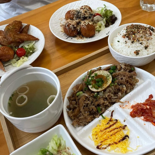 打卡文青寵物Cafe