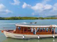  มาล่องเรือไม้แบบส่วนตัวสุดหรู