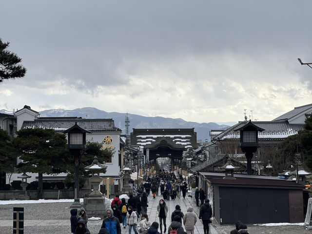 วัดเซนโคจิ (Zenkoji Temple)