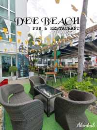 Dee Beach ริมหาดจอมเทียน