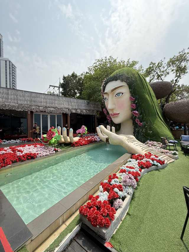 Pattaya’s Enchanting Dining Experience 