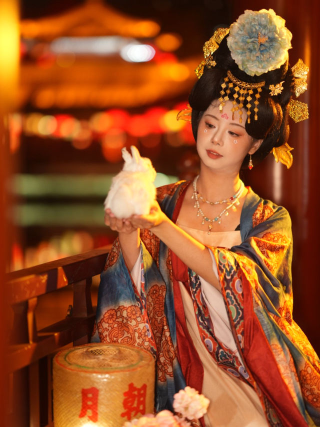 盛唐氛圍感拉滿，彩霞亭漢服拍攝