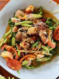 ส้มตำเจ๊ลักษณ์ แหลมสิงห์ จันทบุรี