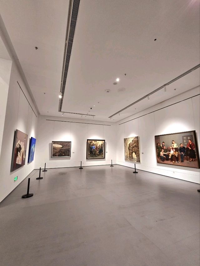 油畫村旁的美術館