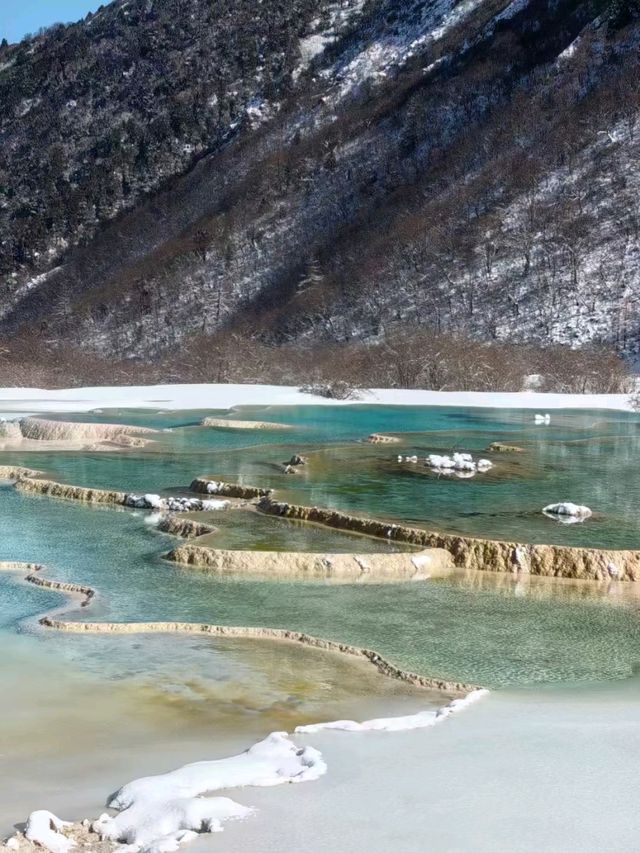 Huanglong: A Dreamlike Wonderland Painted by Nature