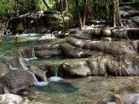 คุณคือภูพิชิตน้ำตกเอราวัณ: สวรรค์สองสไตล์ 🌳🌿