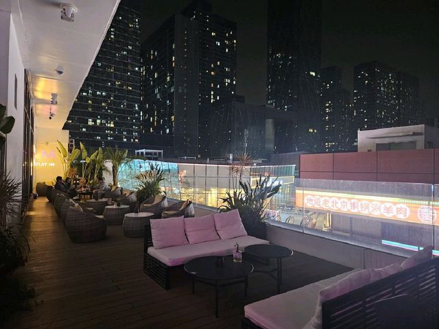 極多玩樂設施的酒店大堂