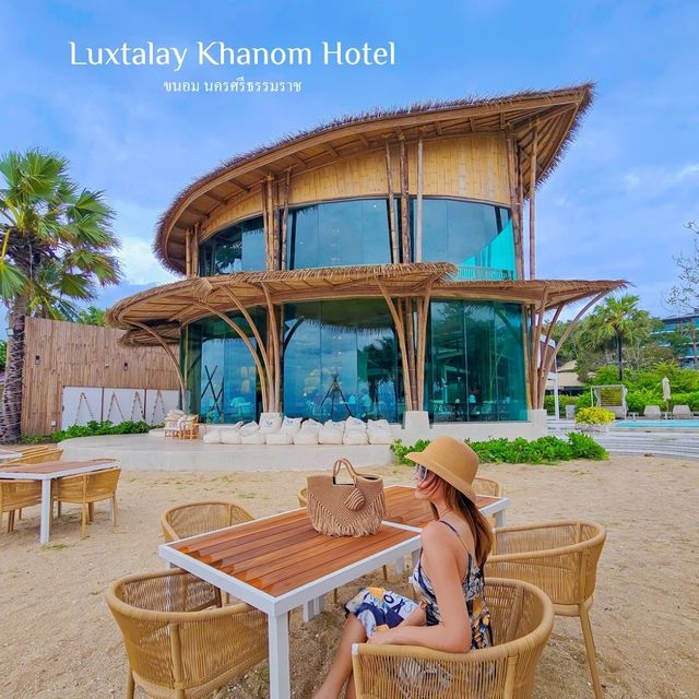 ที่พัก และคาเฟ่ ริมทะเลขนอม
