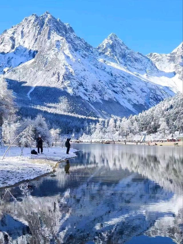 Bipenggou in Winter: A Silent Symphony of Snow and Stillness