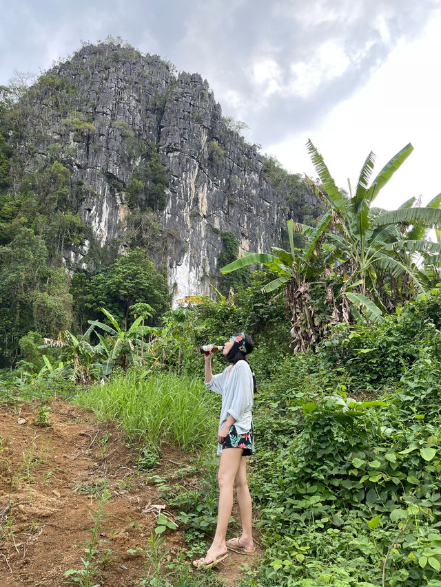 สบายดี วังเวียง ถ้ำน้ำบ่อแก้ว 