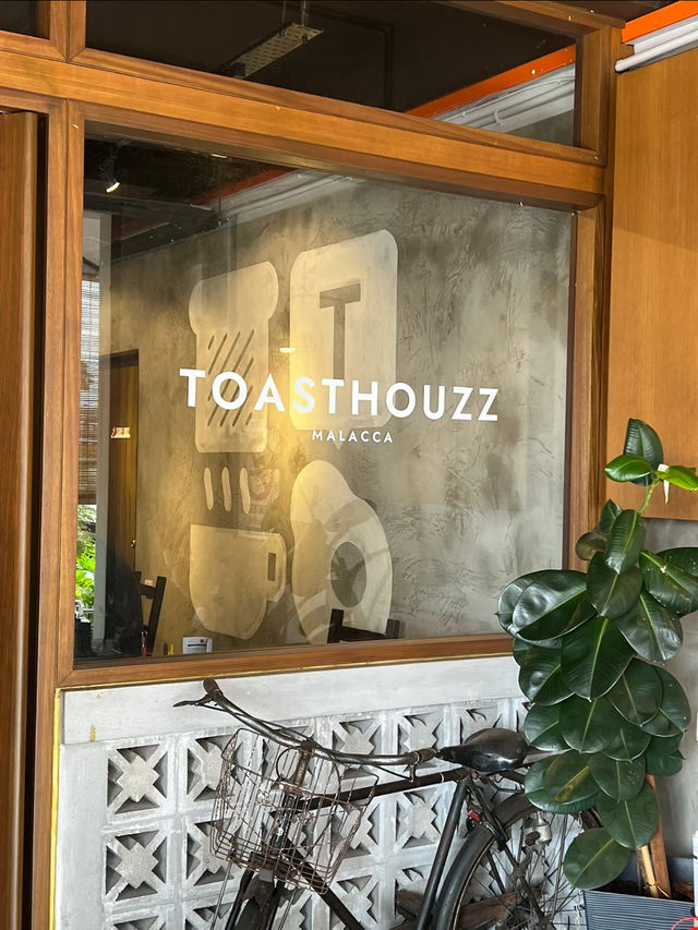 Toasthouzz— modernised Malaysian breakfast 