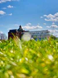 People’s Palace: A Charming Step into Glasgow’s History 🏛️✨🌿📚