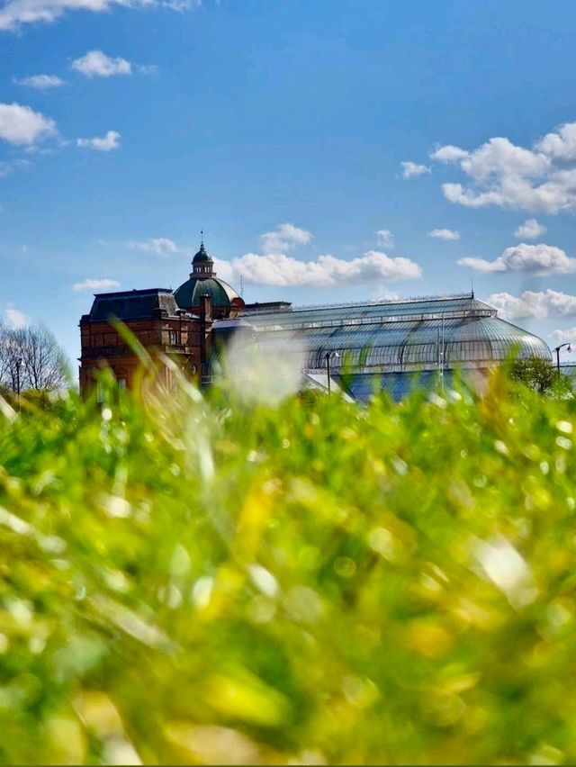 People’s Palace: A Charming Step into Glasgow’s History 🏛️✨🌿📚