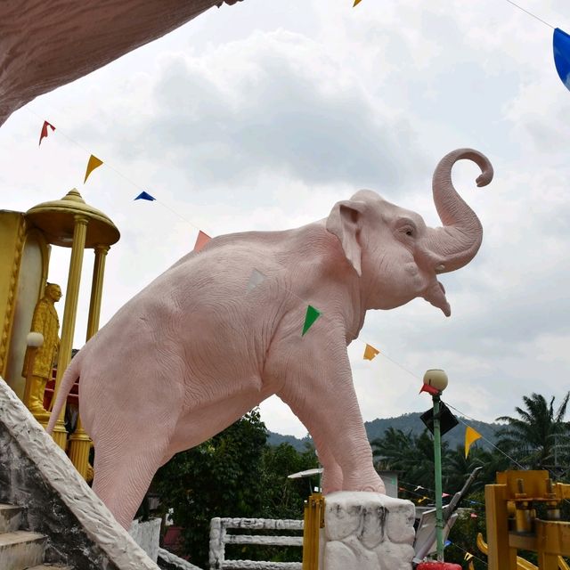 "วัดภูเขาพระมหาโพธิสัตว์" จ.กระบี่