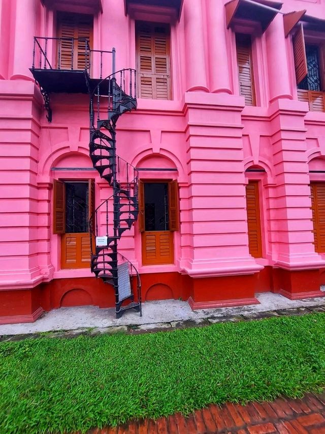 Stepping into Royal Legacy: A Visit to Ahsan Manzil Museum, Dhaka