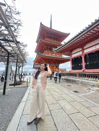 พาเที่ยววัดคิโยะมิซุ (วัดน้ำใส) เมืองเกียวโต ⛩️