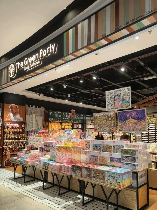 Spotted: Crayon Shinchan Blind Box Series!