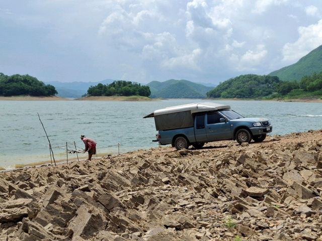 ชายหาดแก่งกระจาน
