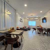 โรงแรมปารวี บูทีค เชียงราย 🏪