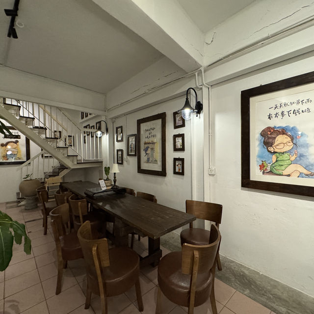 Khing Cafe: A Charming Family Affair Where Every Detail Tells a Story  First Impressions: A Warm Inv