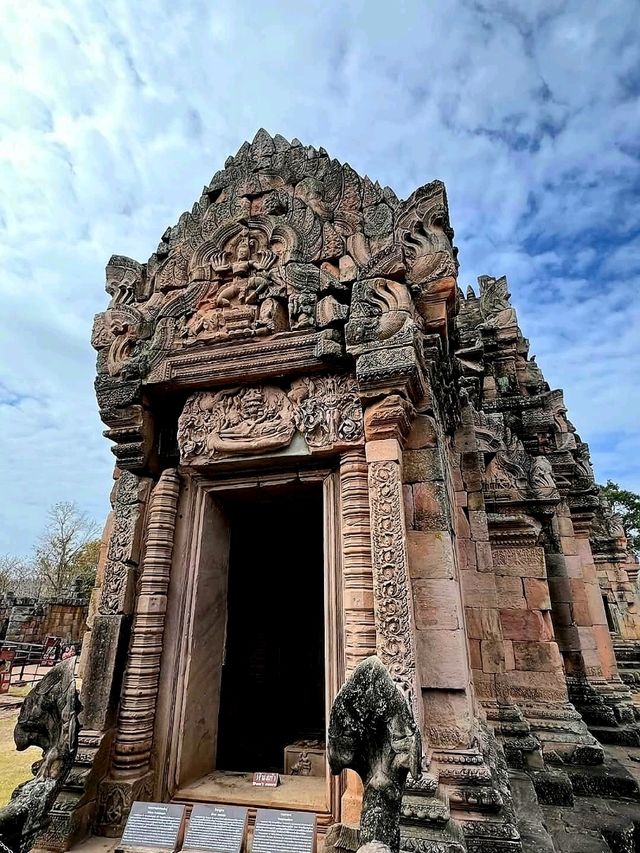 ปราสาทหินสีชมพู ปาาสมทะนมรุ้ง✨️